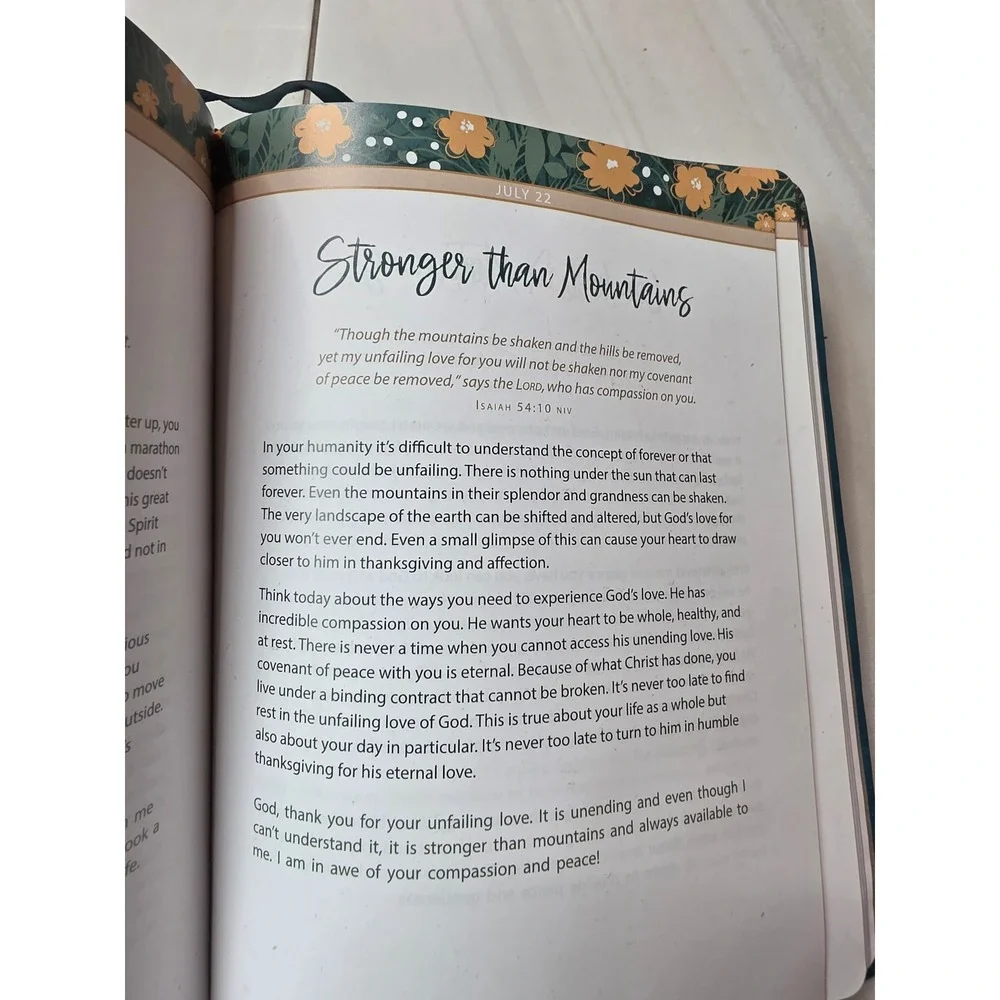 Daily Strength for Mothers 365-Day Devotional Teal Faux Leather Floral Book‎
